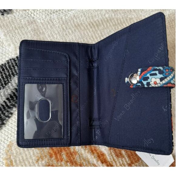 Vera Bradley travel wallet blue‎ paisley - Picture 3 of 3